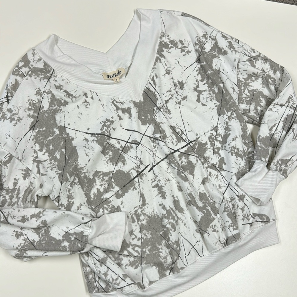 Listicle V Neck Sweatshirt